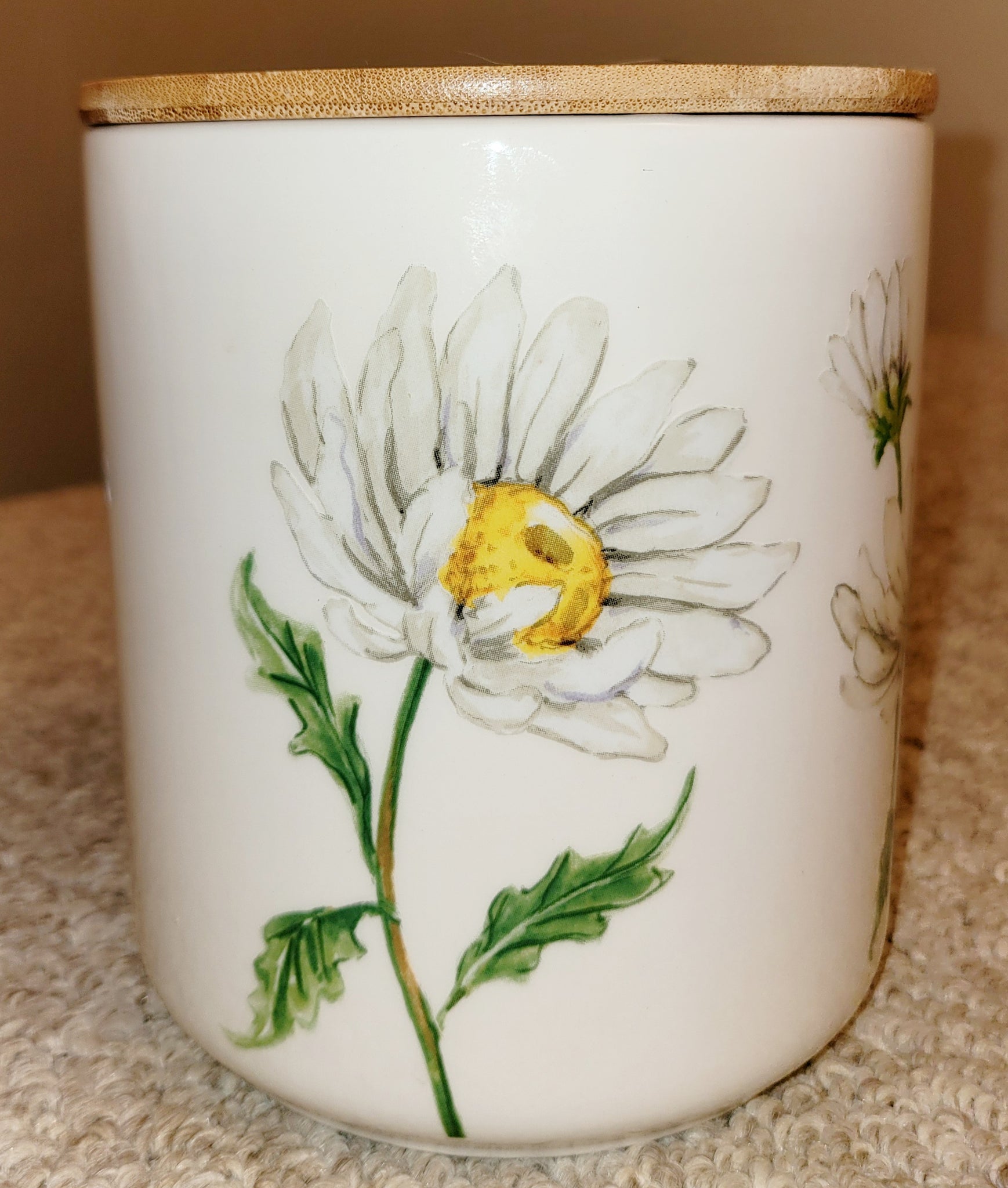 Daisy Large Canister Candle